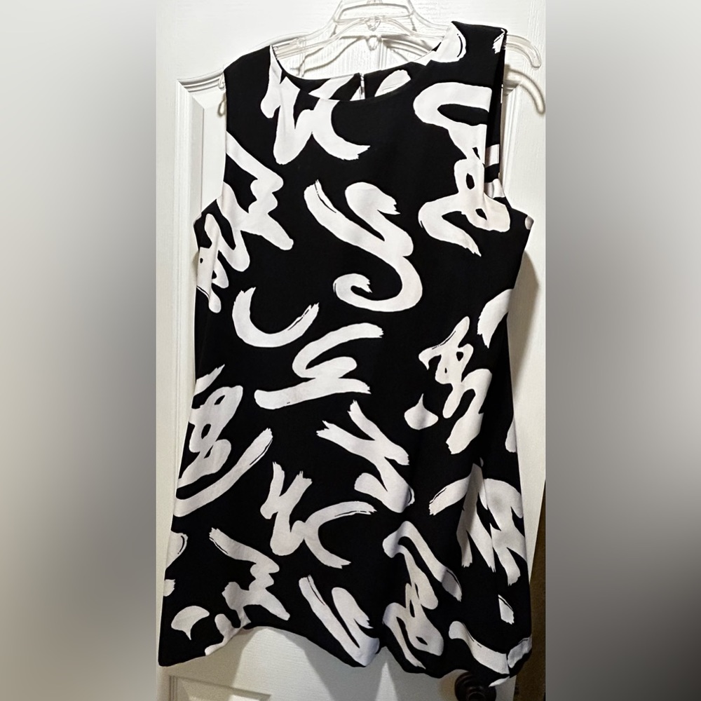 Black & white loose fitting dress